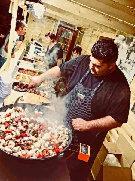 A Kira-konyhán már készülnek a kolbászfesztiváli cigányételek