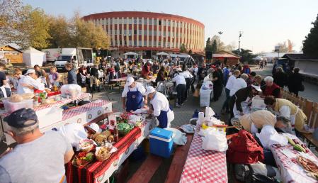 Disznótoros töltött káposzták