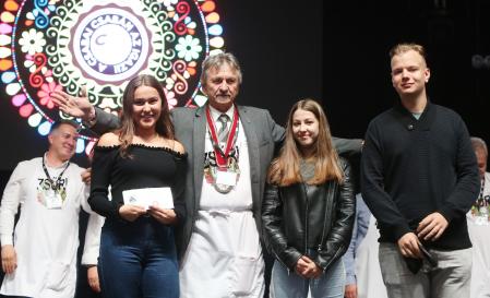 Ifjúsági kolbászkészítő versenye KÖZÉPISKOLÁSOK-EGYETEMISTÁK