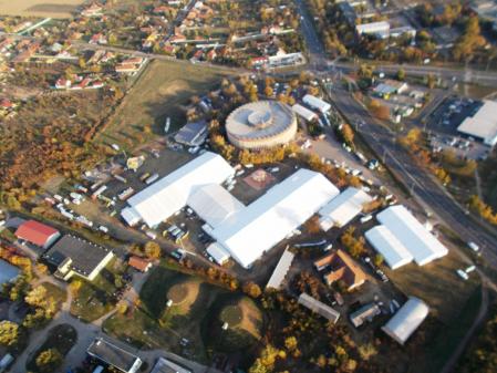 Az égből nézett szét az első látogató a kolbászfesztiválon