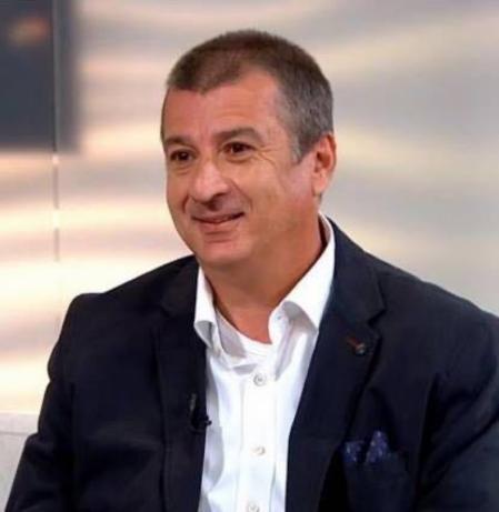 Idén is zsűrizik az autózás és a csabai, kézműves kolbászok szerelmese